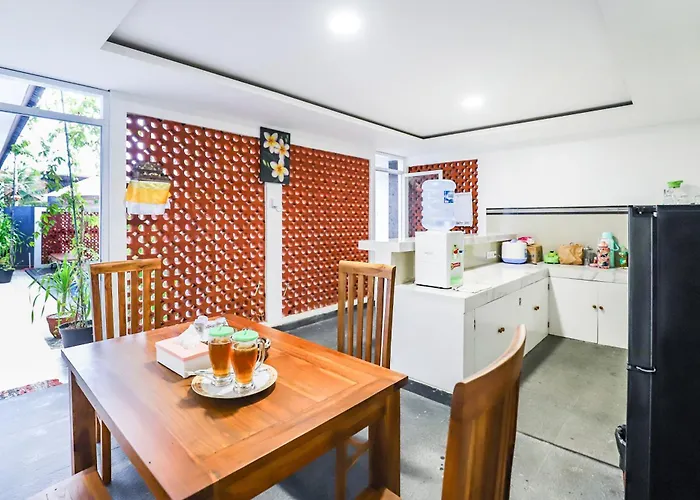 بيت ضيافة White Blue House 6 -pvt Room, Shared Pool&kitchen أوبود